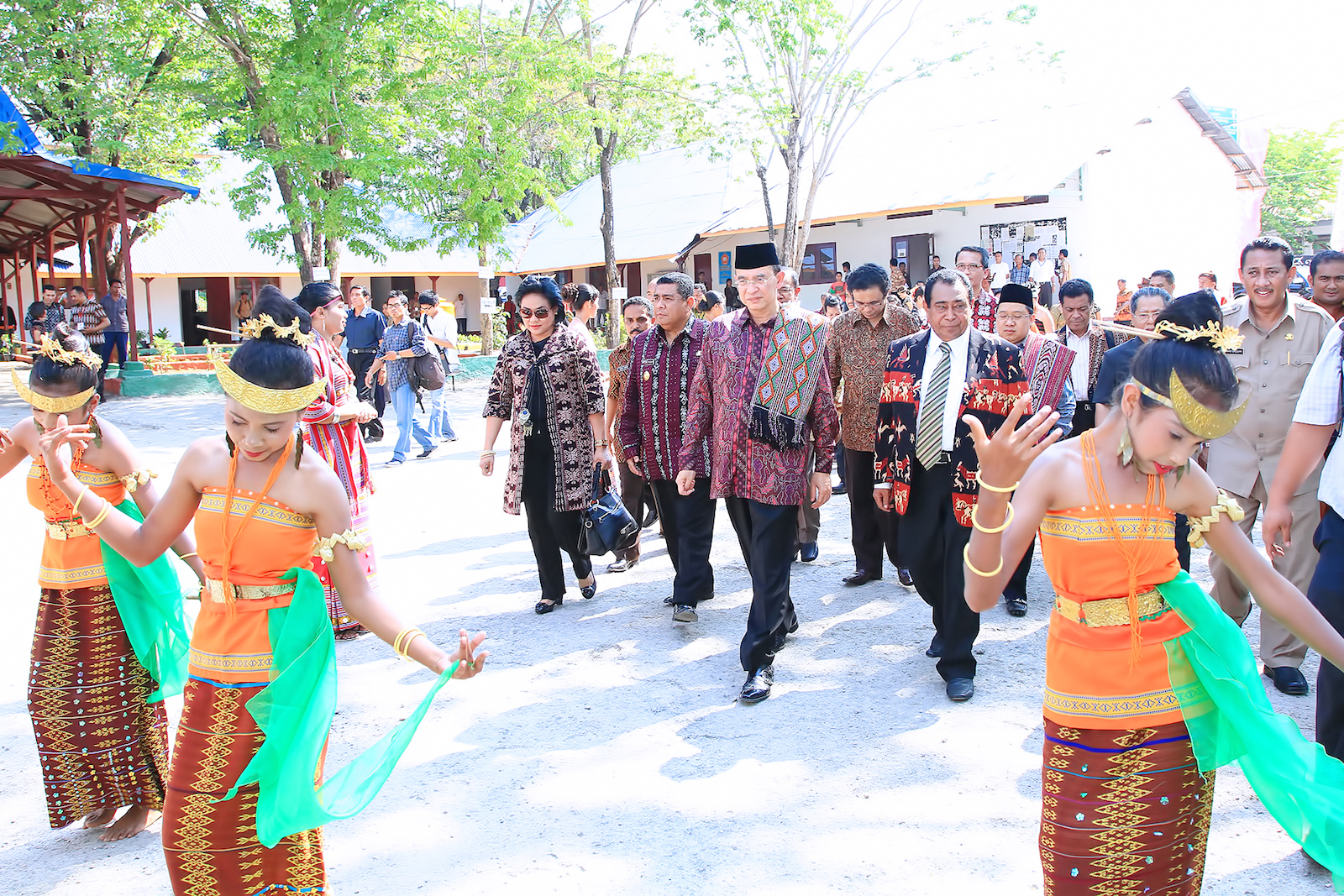 Penyambutan Menteri, Gubernur, Wagub, Bupati dalam Acara Penegrian STAK Kupang